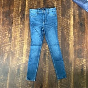 NWT Hollister High Rise Jean Jegging